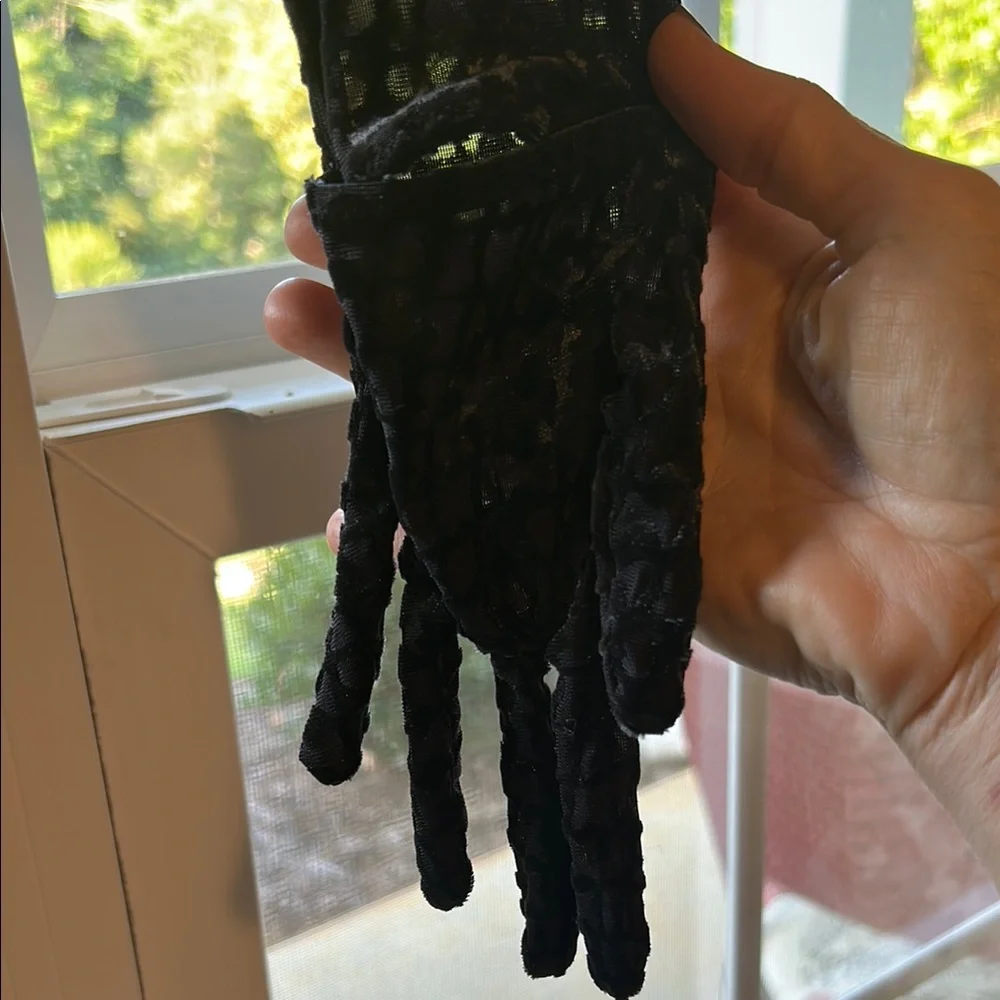 SKIMS Black Mesh Jumpsuit with keyhole back, built in gloves - Picture 4 of 15